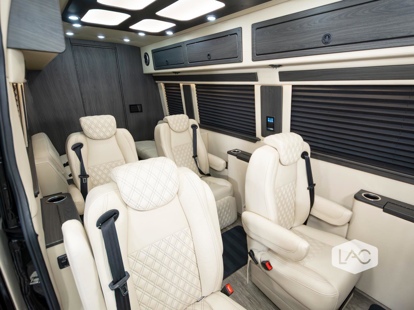 Used 2023 Mercedes-Benz Sprinter 3500 image 2