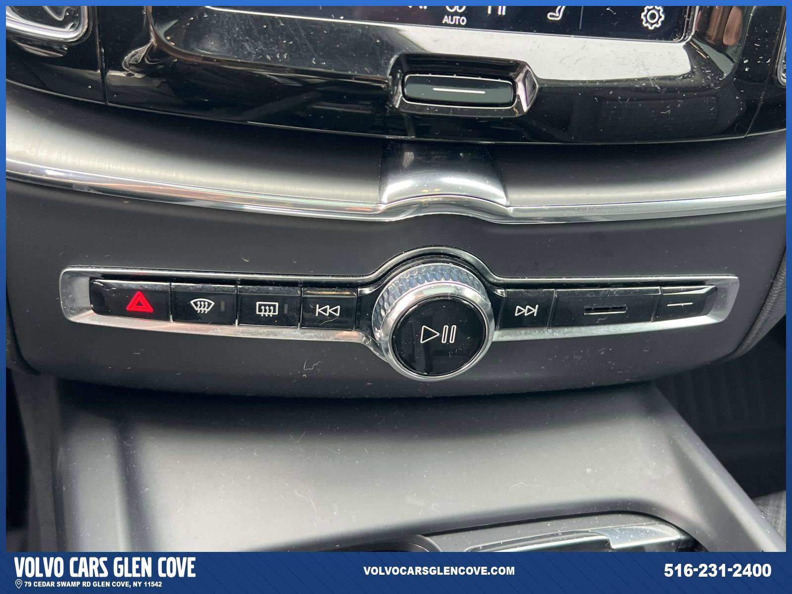 Used 2024 Volvo XC60 B5 Core w/ Protection Package Premier image 29