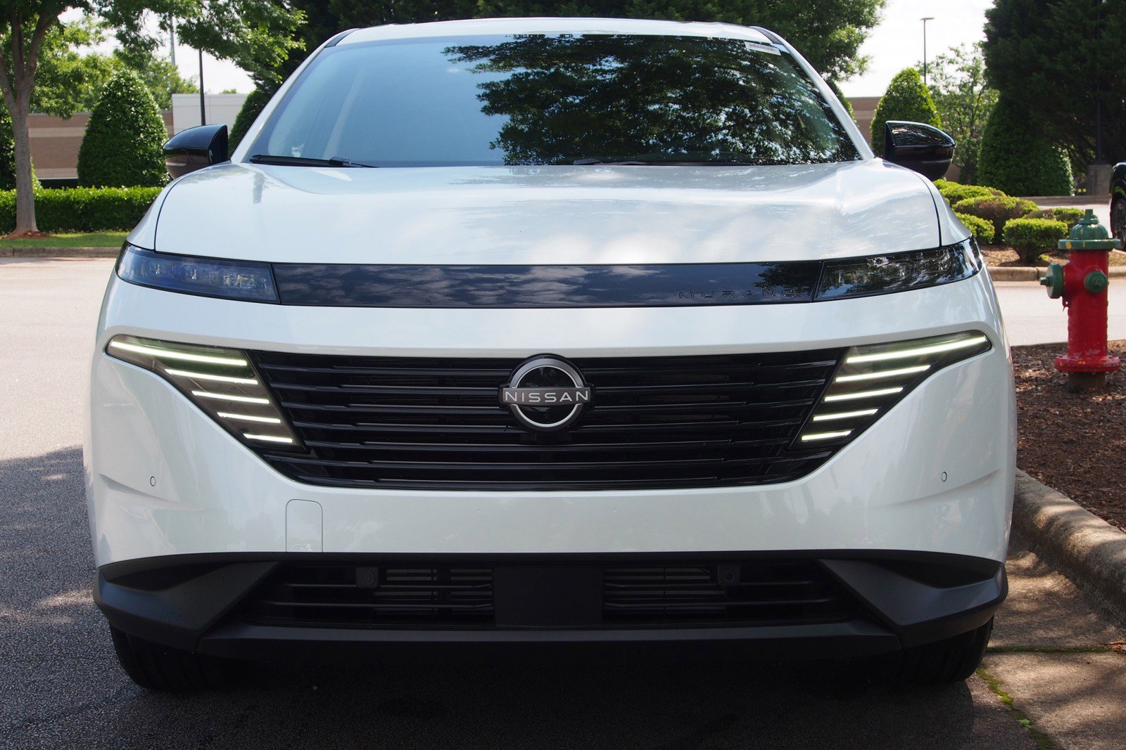 Used 2025 Nissan Murano SL image 2