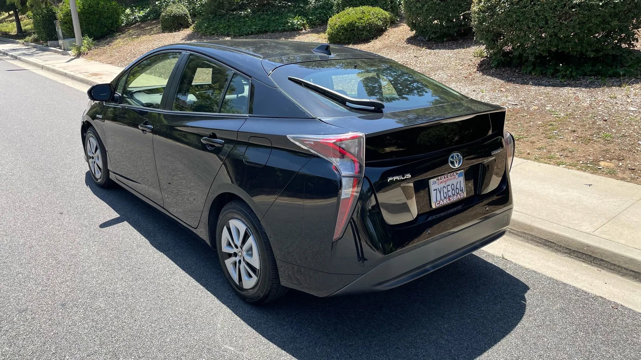 Used 2017 Toyota Prius Two image 6