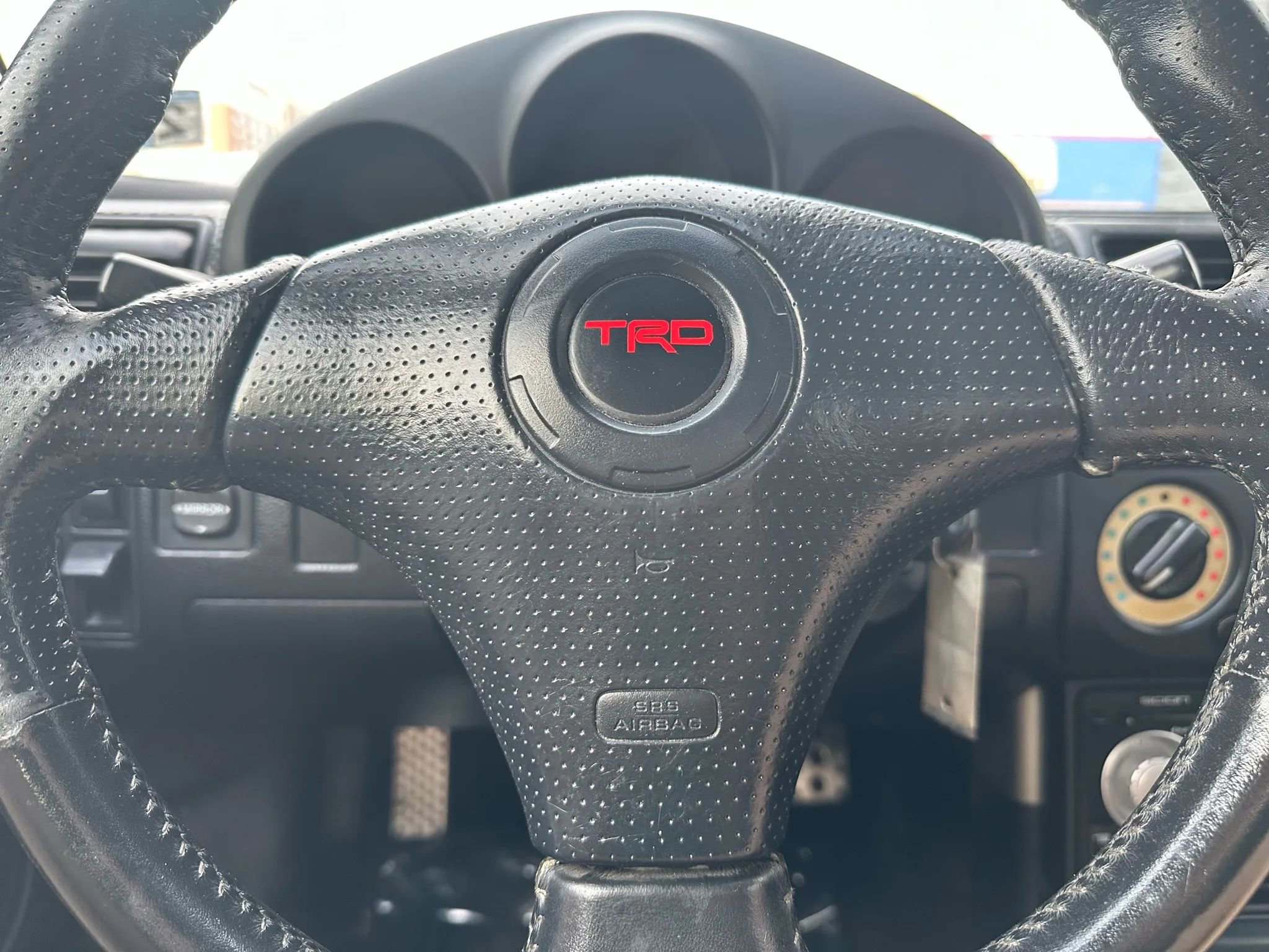 Used 2000 Toyota MR2 image 13