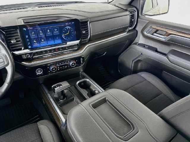 Used 2022 Chevrolet Silverado 1500 RST w/ Z71 Off-Road Package AWD/4WD image 23