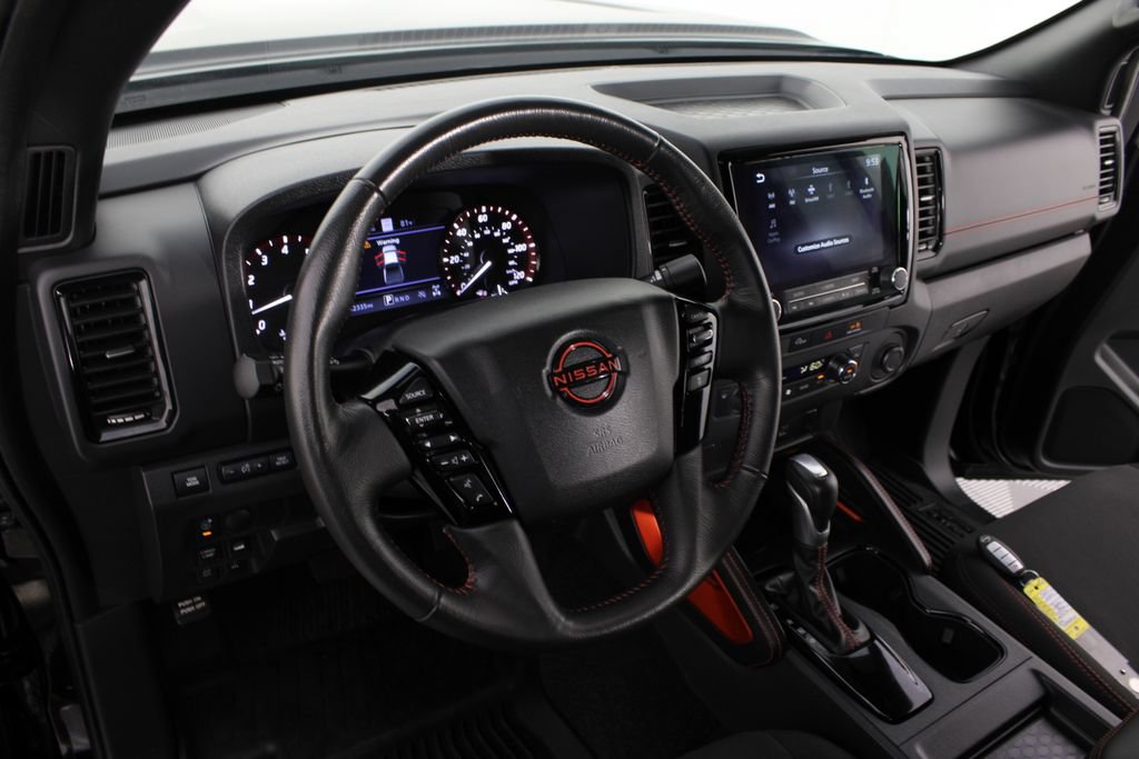 Used 2024 Nissan Frontier PRO-4X w/ Technology Package AWD/4WD image 8