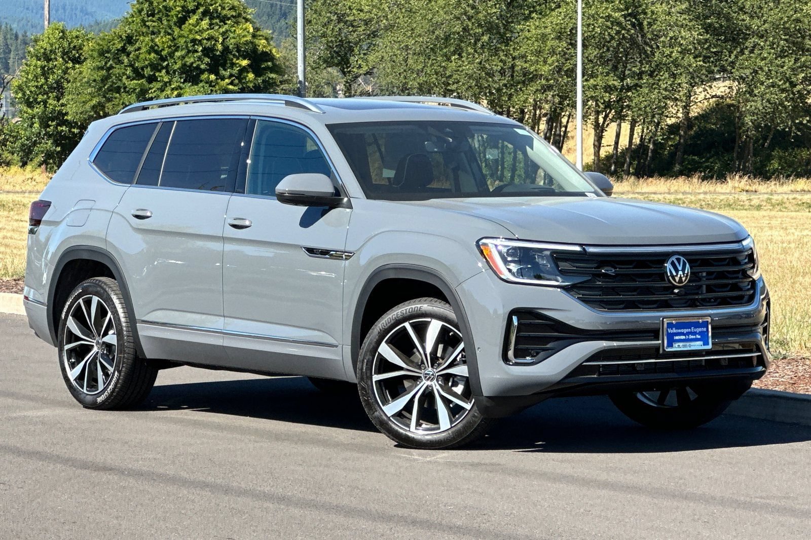 New 2026 Volkswagen Atlas SEL Premium R-Line