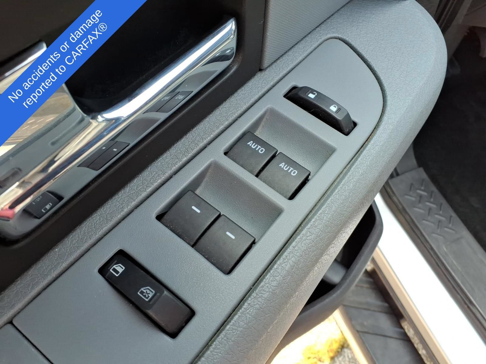 Used 2012 Ford F150 XLT w/ XLT Chrome Pkg AWD/4WD image 16
