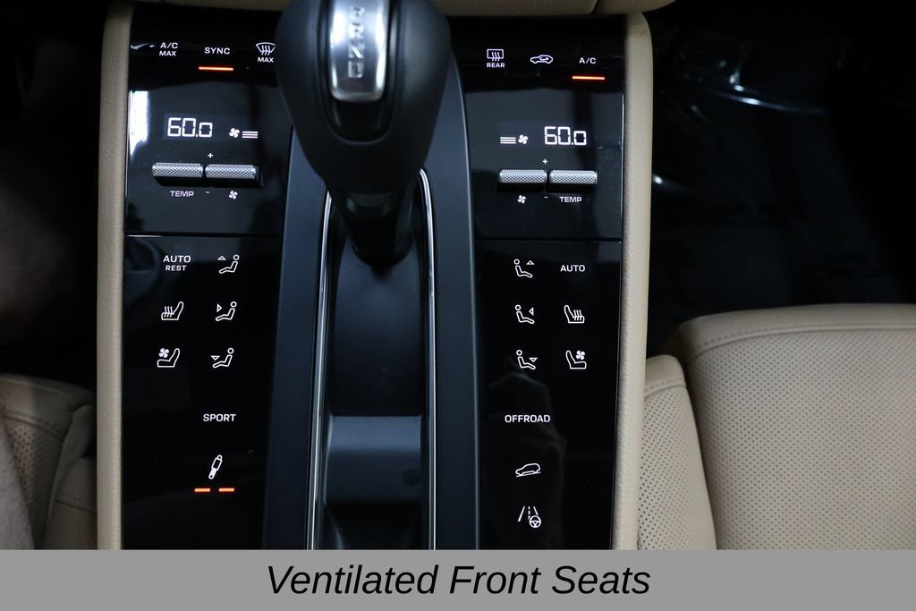 Used 2025 Porsche Macan S AWD/4WD image 32