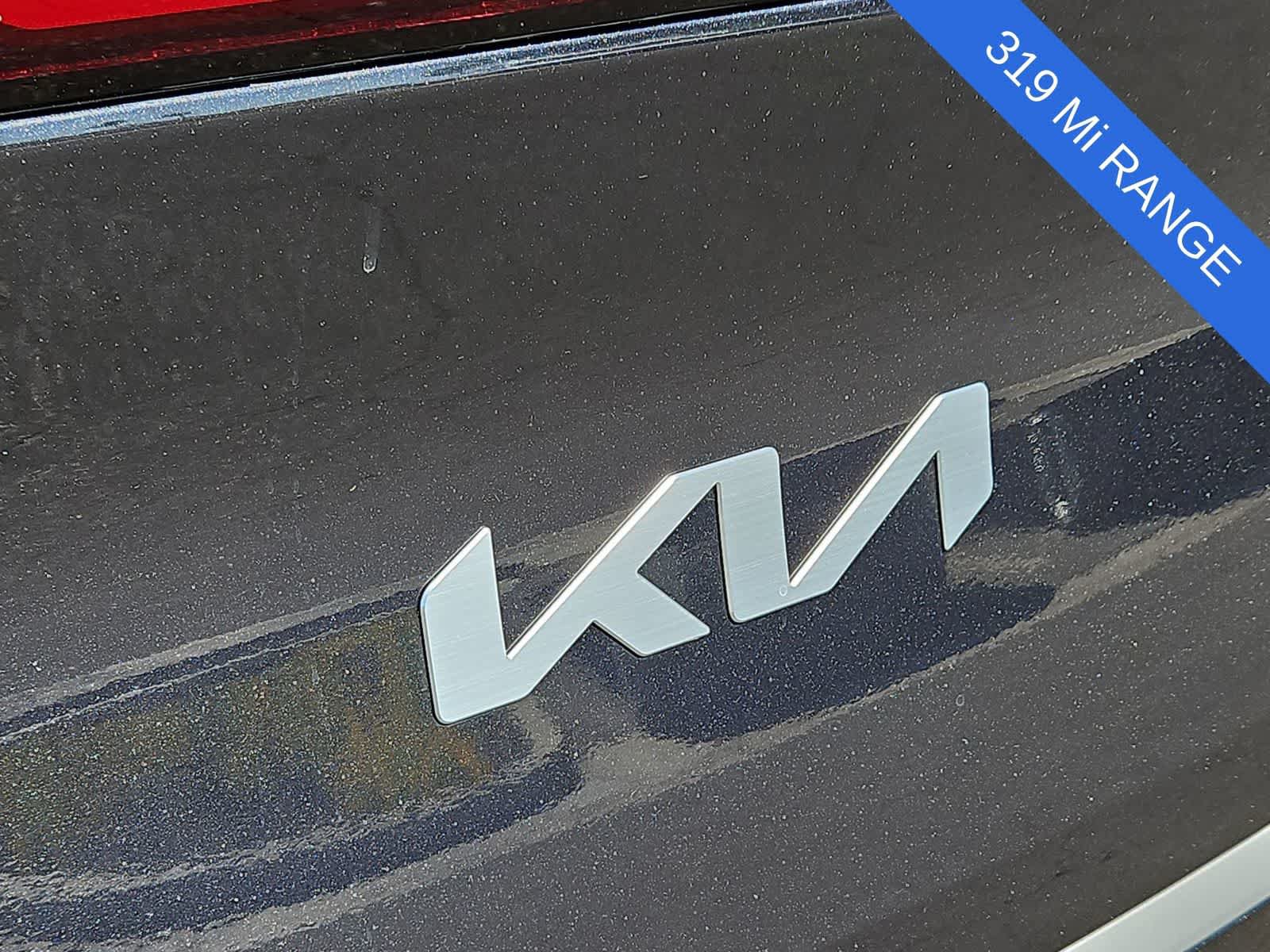 Used 2025 Kia EV6 Light w/ Light LR Technology Package RWD image 11