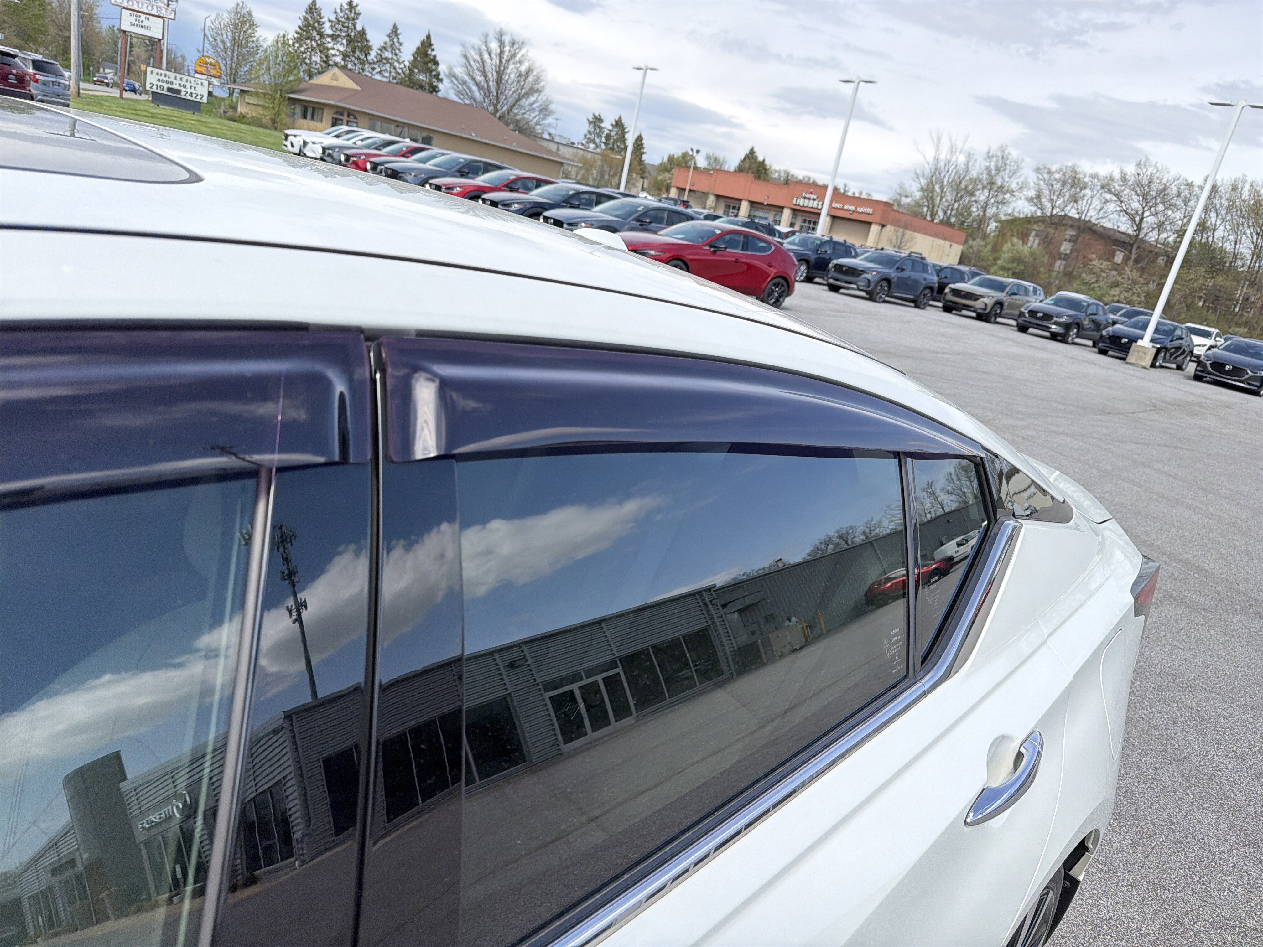 Used 2019 Nissan Altima 2.5 Platinum FWD image 11