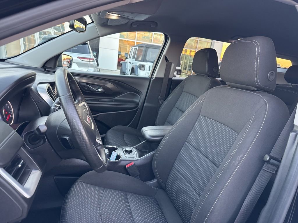 Used 2024 GMC Terrain SLE image 19