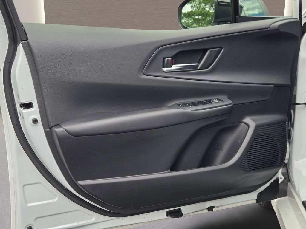 Used 2025 Toyota Prius FWD image 21