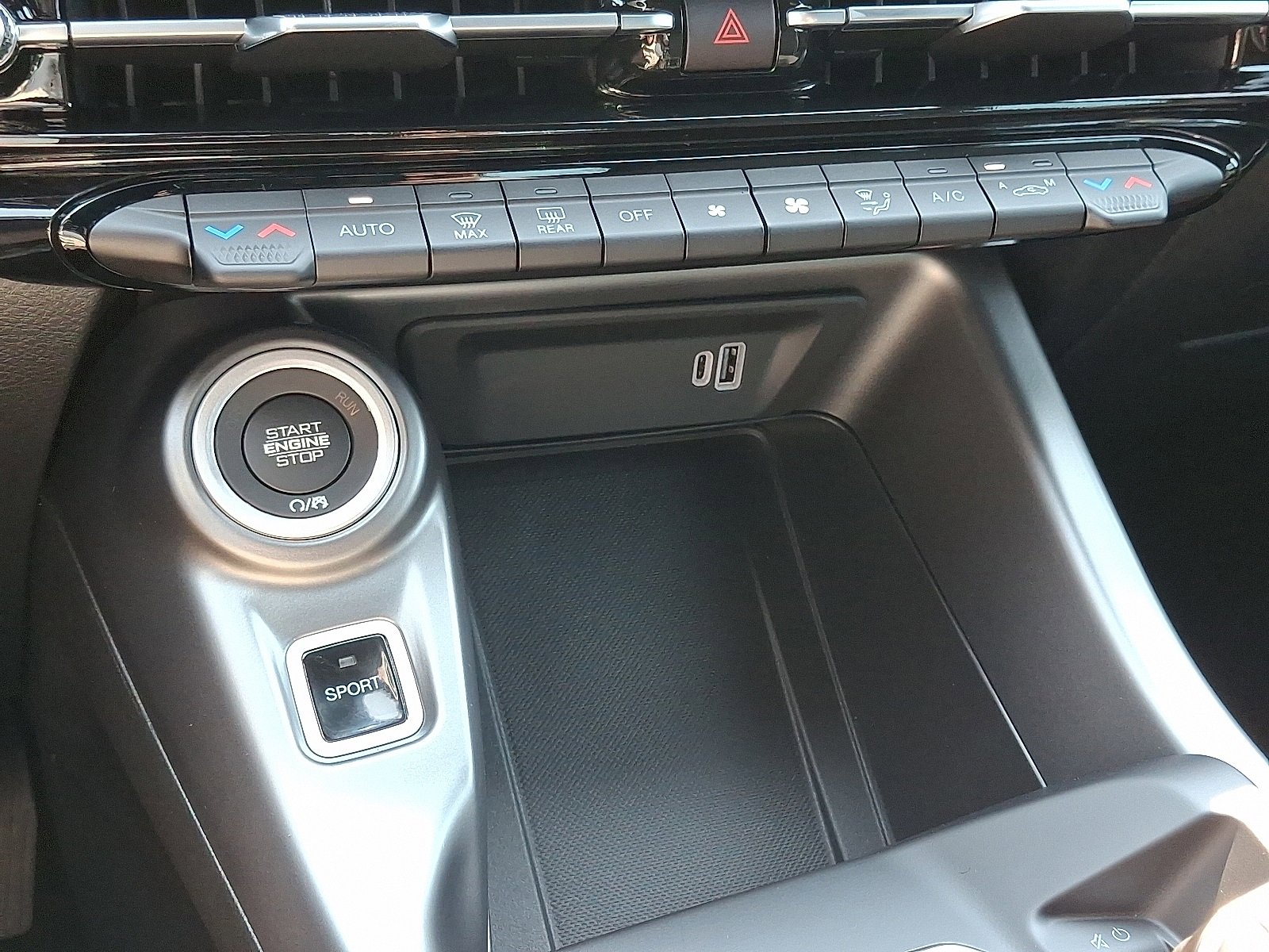 New 2025 Dodge Hornet R/T w/ R/T Blacktop Package image 10