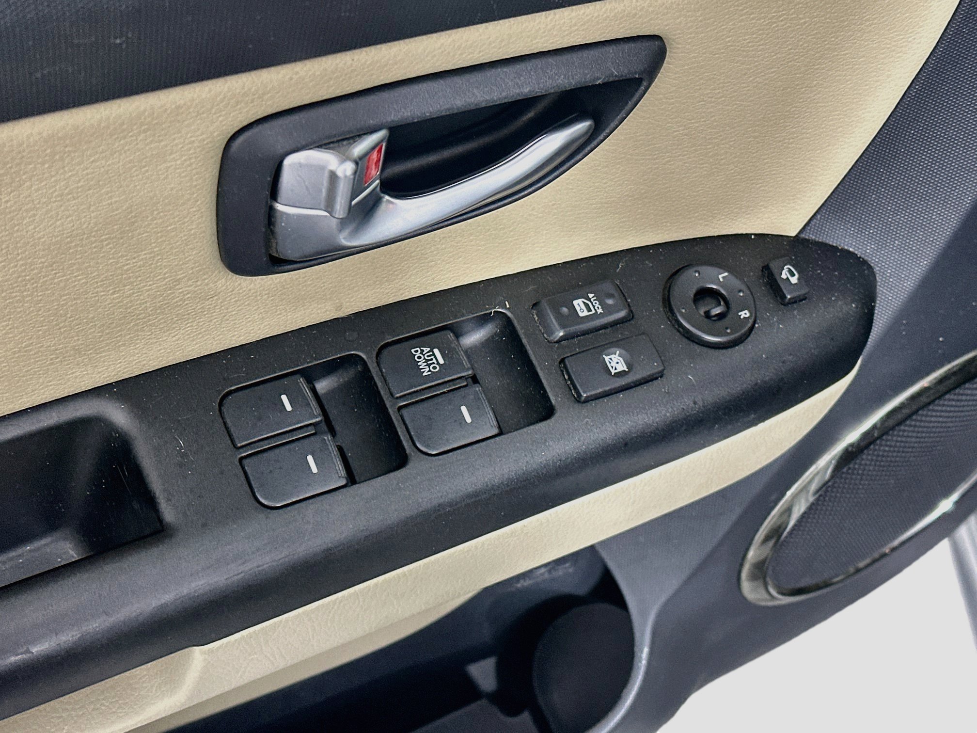 Used 2013 Kia Soul ! w/ Premium Pkg FWD image 15