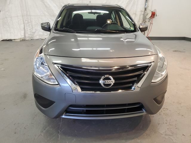 Used 2016 Nissan Versa SV w/ SV Tech Package FWD image 9
