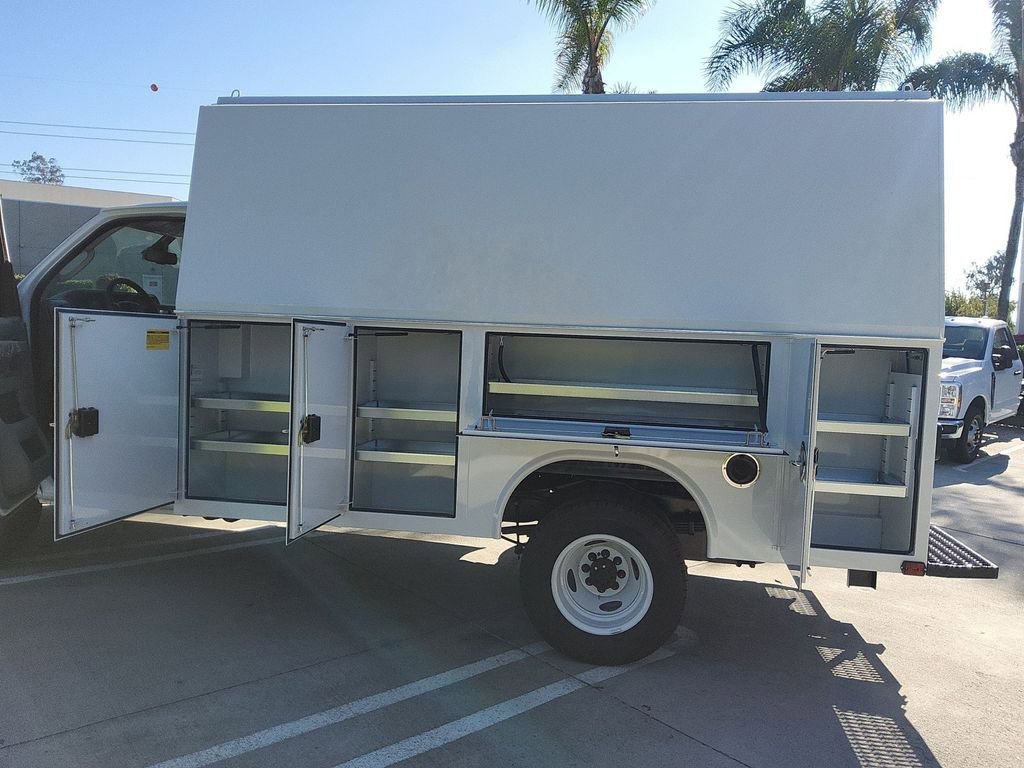 New 2026 Ford E-350 and Econoline 350 Super Duty w/ Power Equipment Group image 17