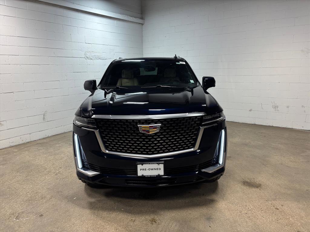 Used 2023 Cadillac Escalade Premium Luxury image 3