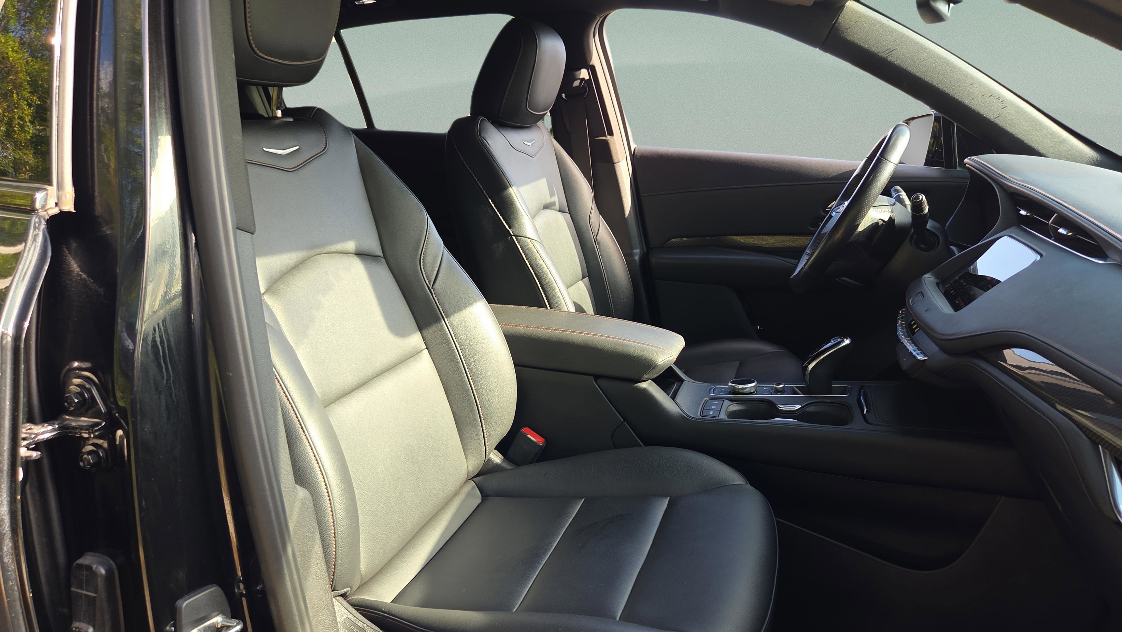 Used 2021 Cadillac XT4 Sport w/ Driver Awareness Package image 19