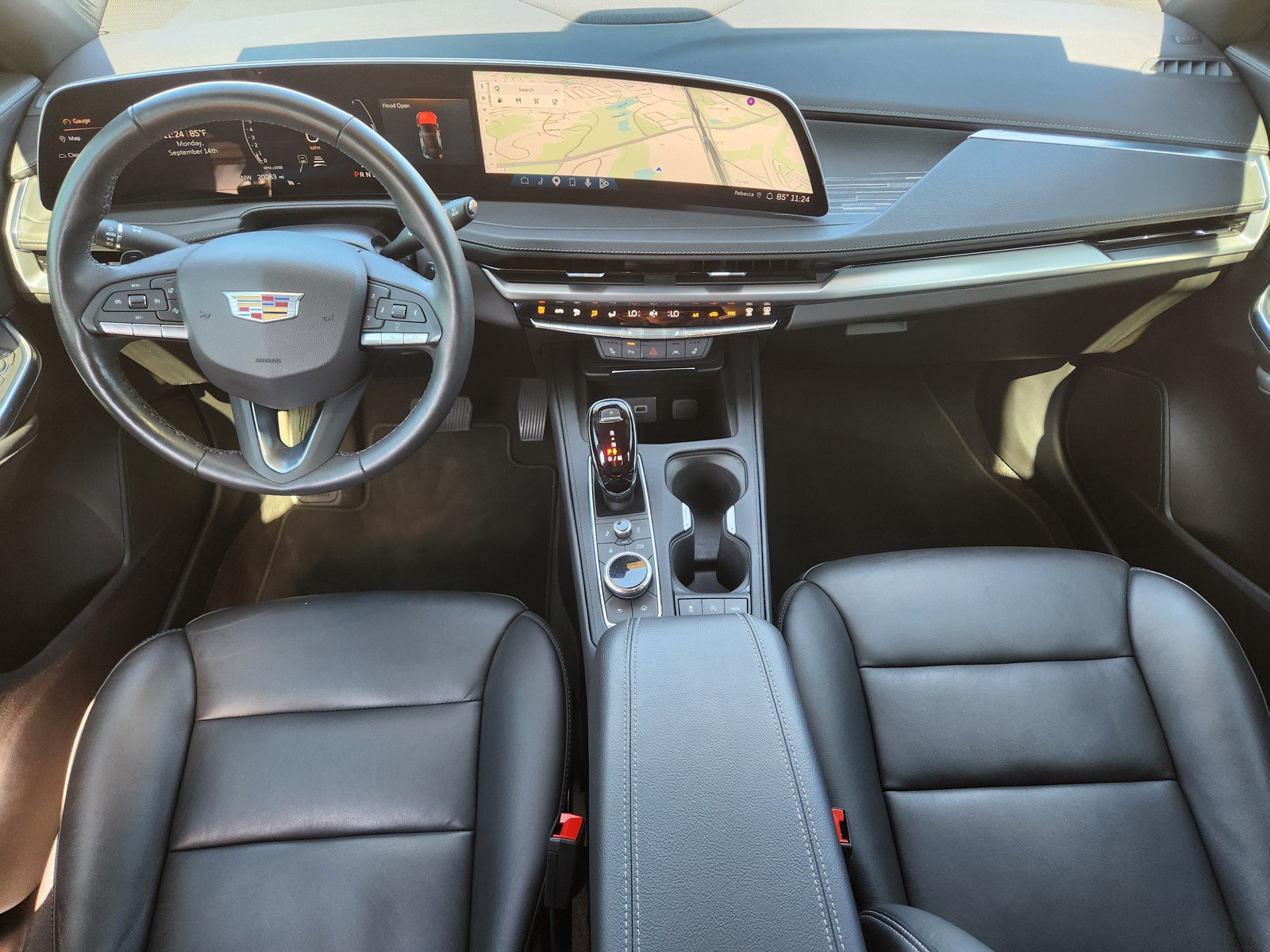 Certified 2024 Cadillac XT4 Premium Luxury w/ Cold Weather Package FWD image 9