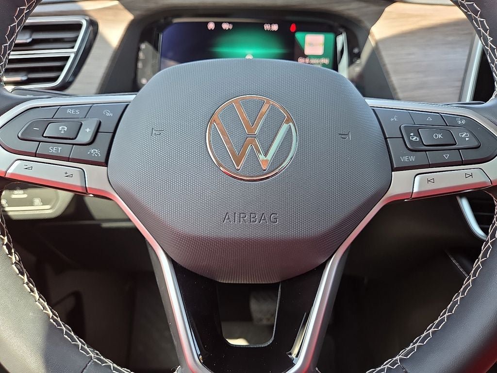 Used 2024 Volkswagen Atlas SEL AWD/4WD image 30
