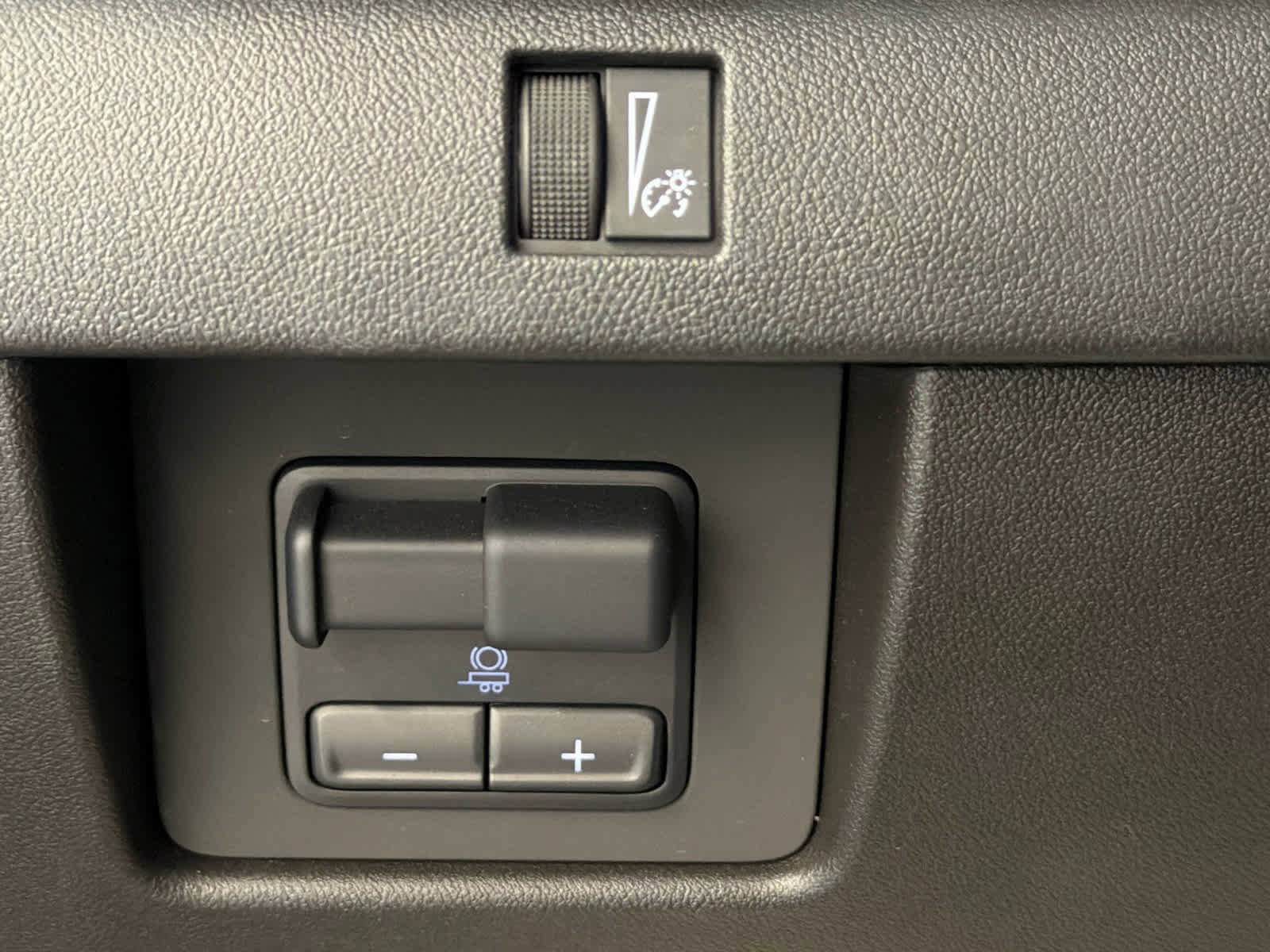 Used 2025 GMC Canyon Elevation w/ Convenience Package AWD/4WD image 38
