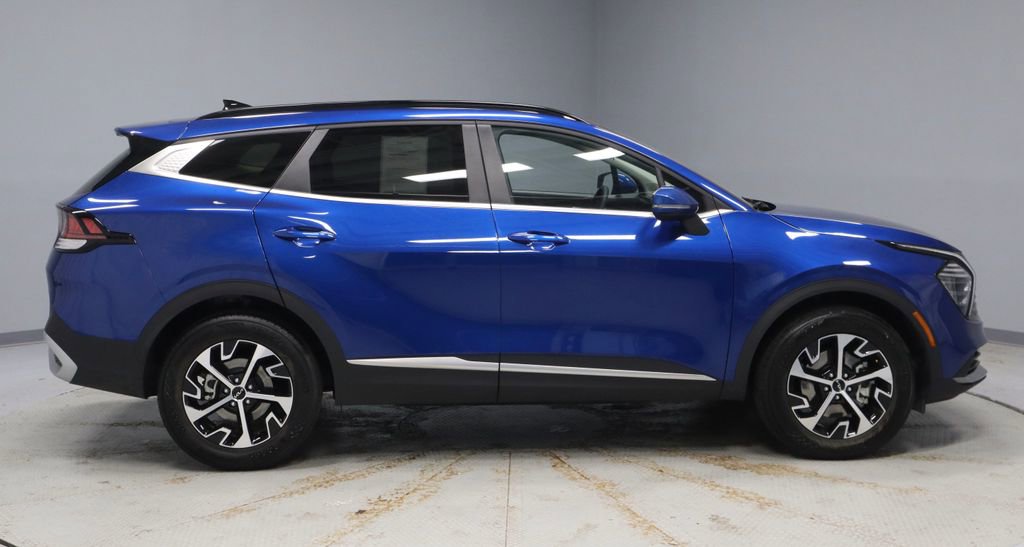 Used 2025 Kia Sportage EX w/ Premium Package image 13
