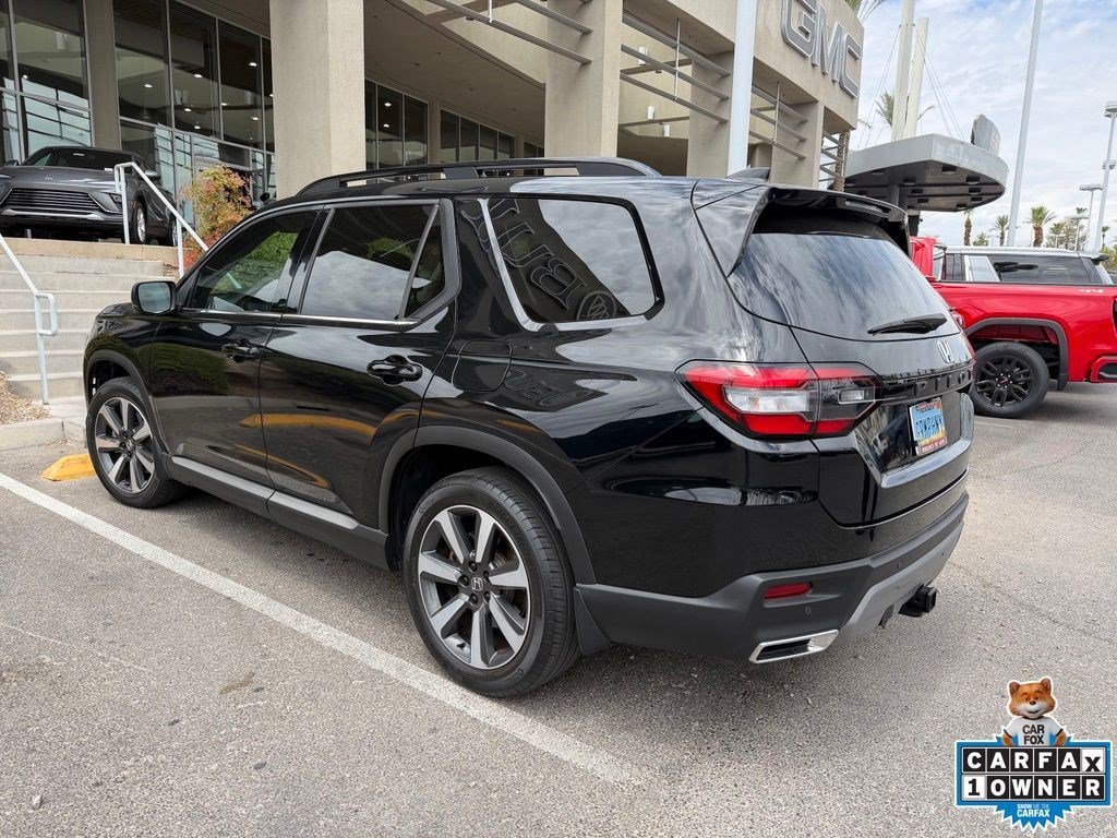 Used 2024 Honda Pilot Touring image 2