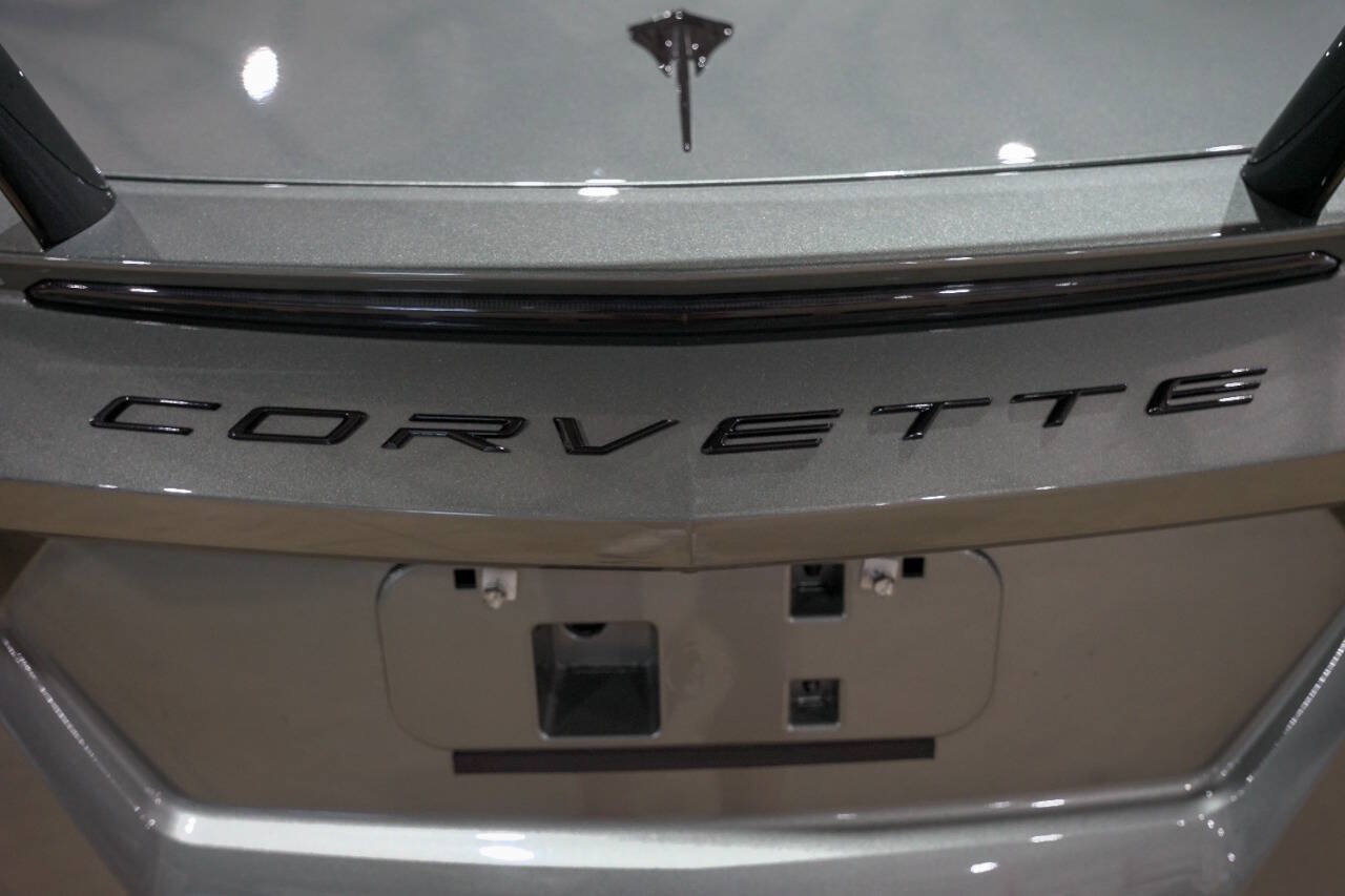 Used 2022 Chevrolet Corvette Stingray Coupe w/ 1LT RWD image 24