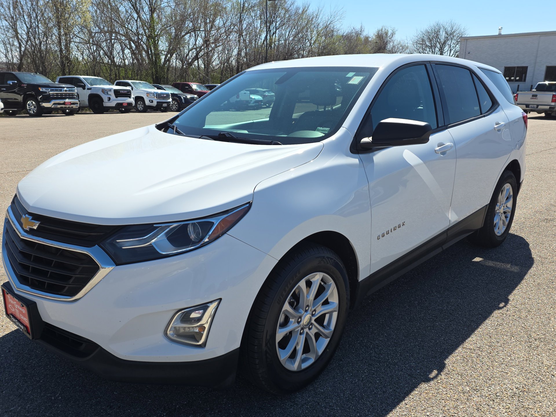 Used 2019 Chevrolet Equinox LS w/ LS Convenience Package image 4