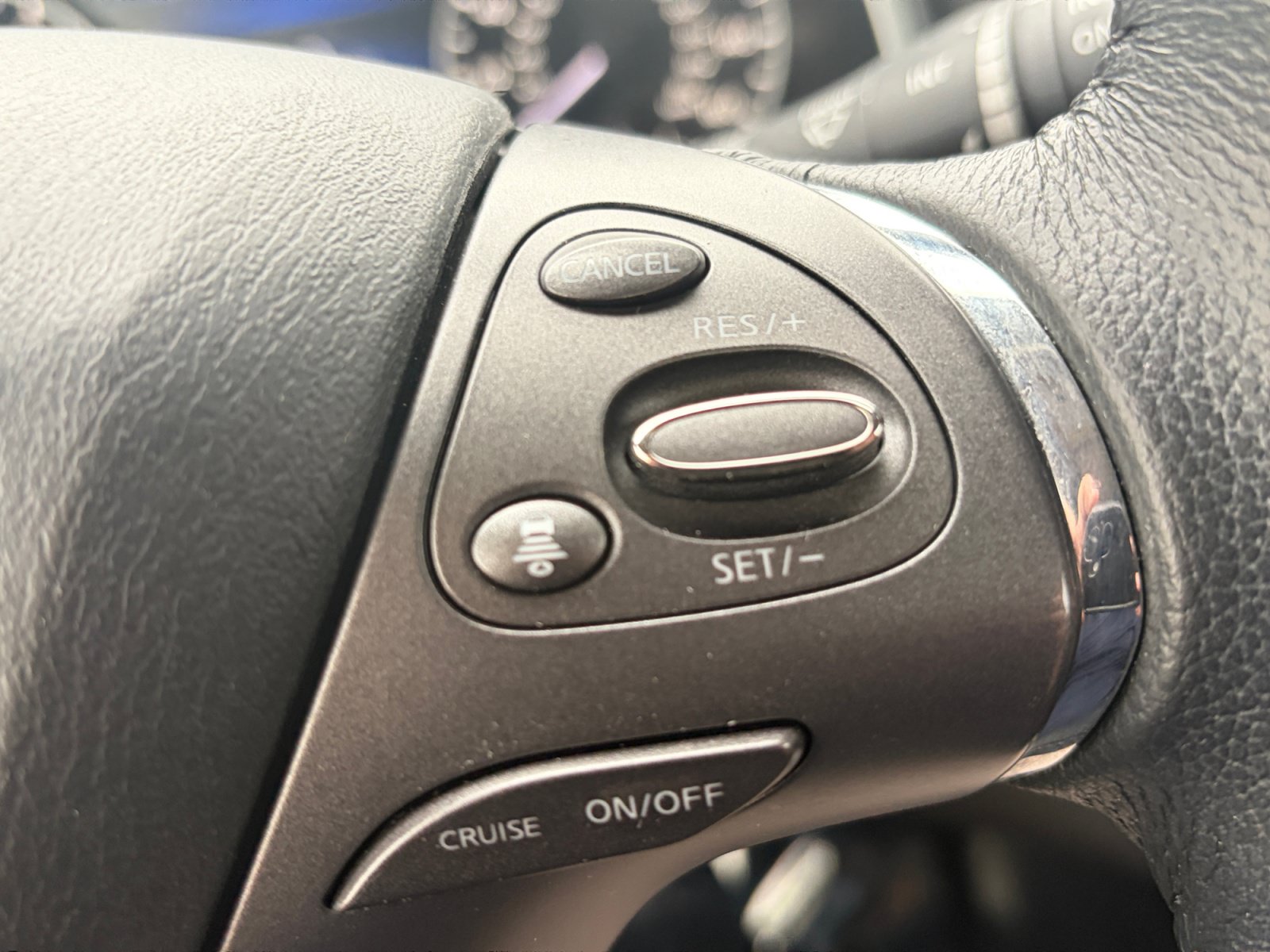 Used 2023 Nissan Murano SV AWD/4WD image 21