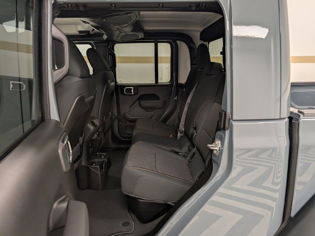 New 2026 Jeep Gladiator Mojave image 8