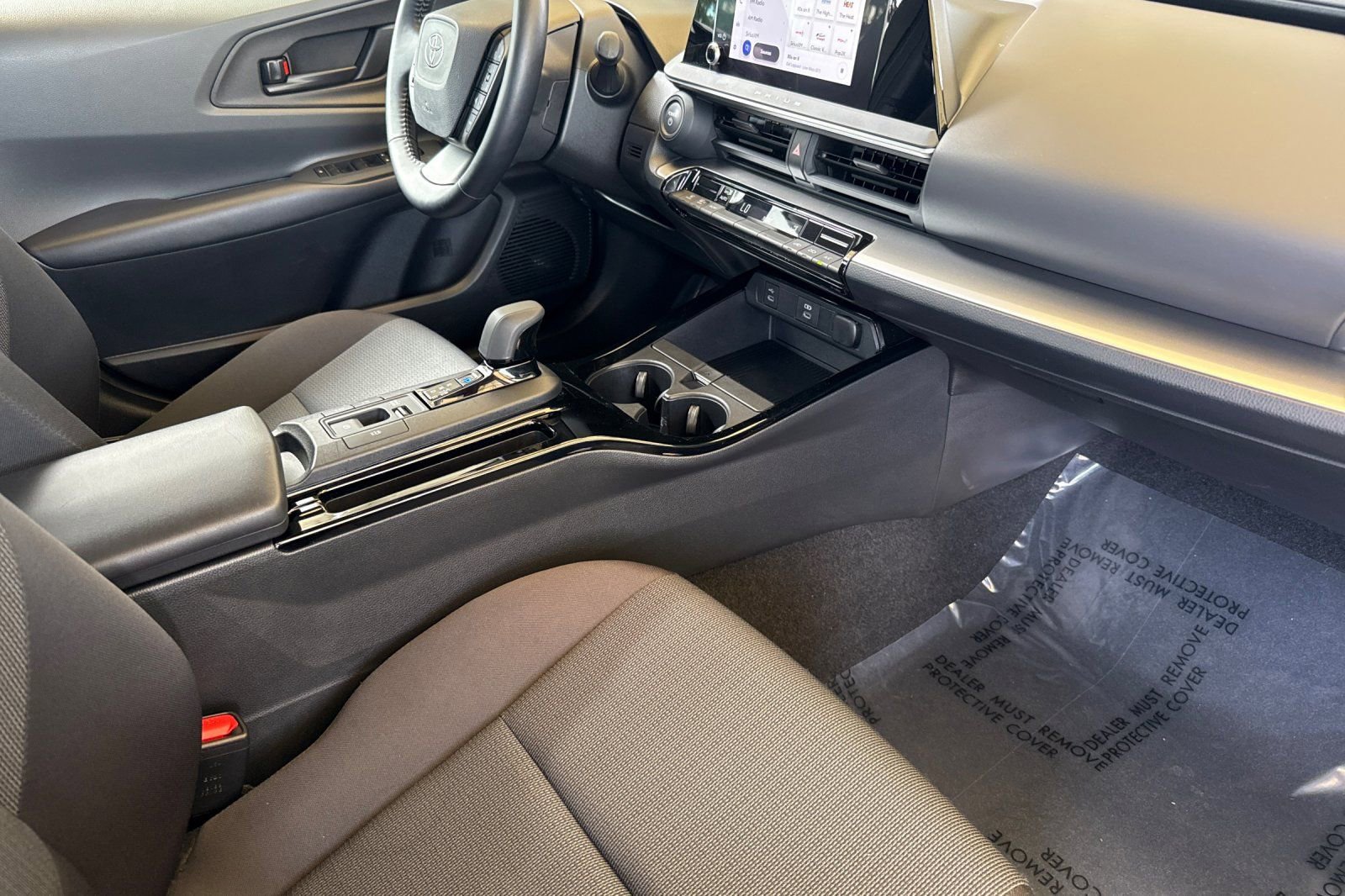 Used 2023 Toyota Prius LE image 17