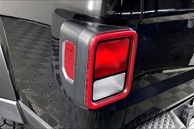 Used 2021 Jeep Gladiator Sport AWD/4WD image 22