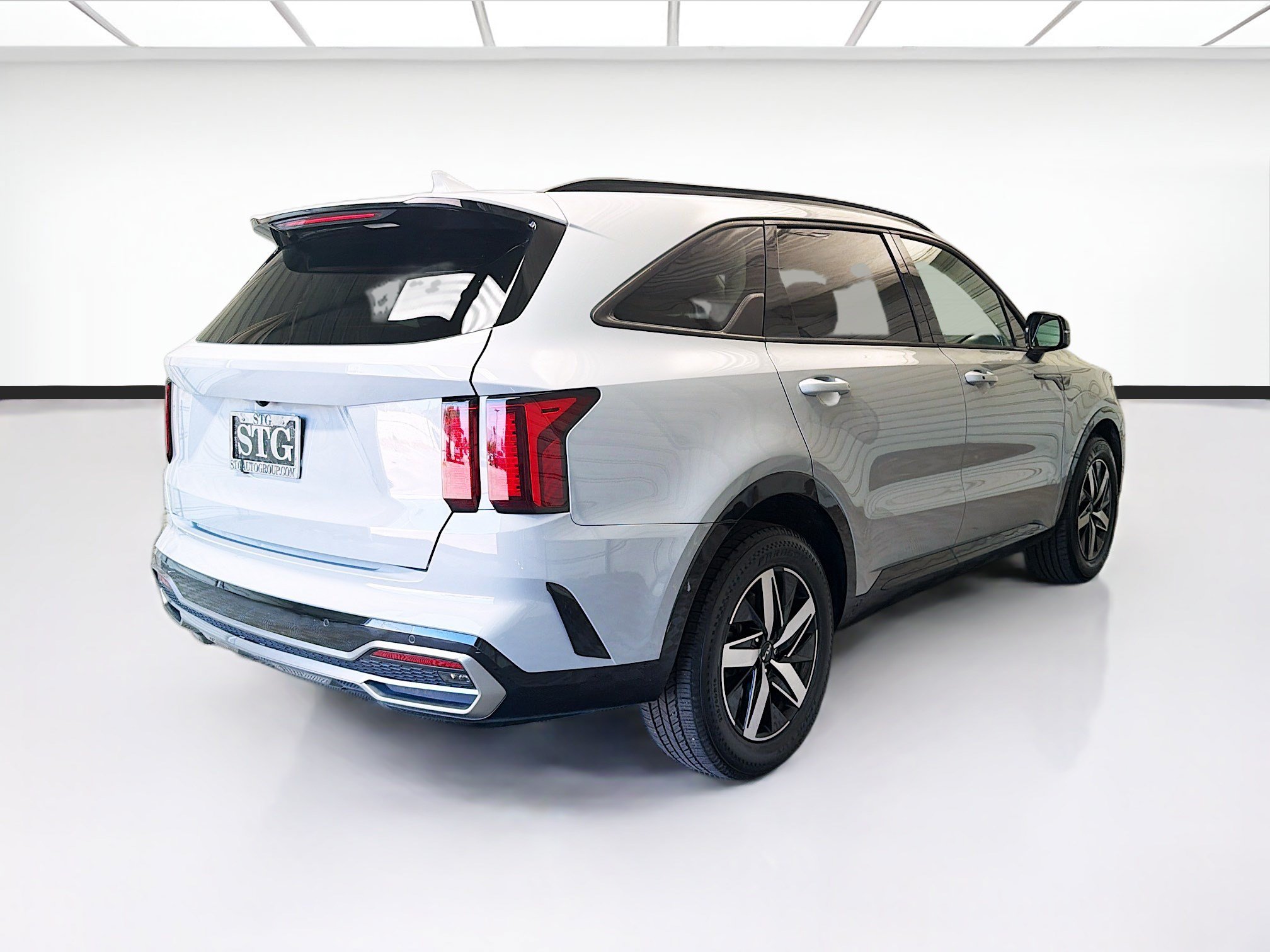 Used 2023 Kia Sorento EX w/ Panoramic Sunroof Package FWD image 4