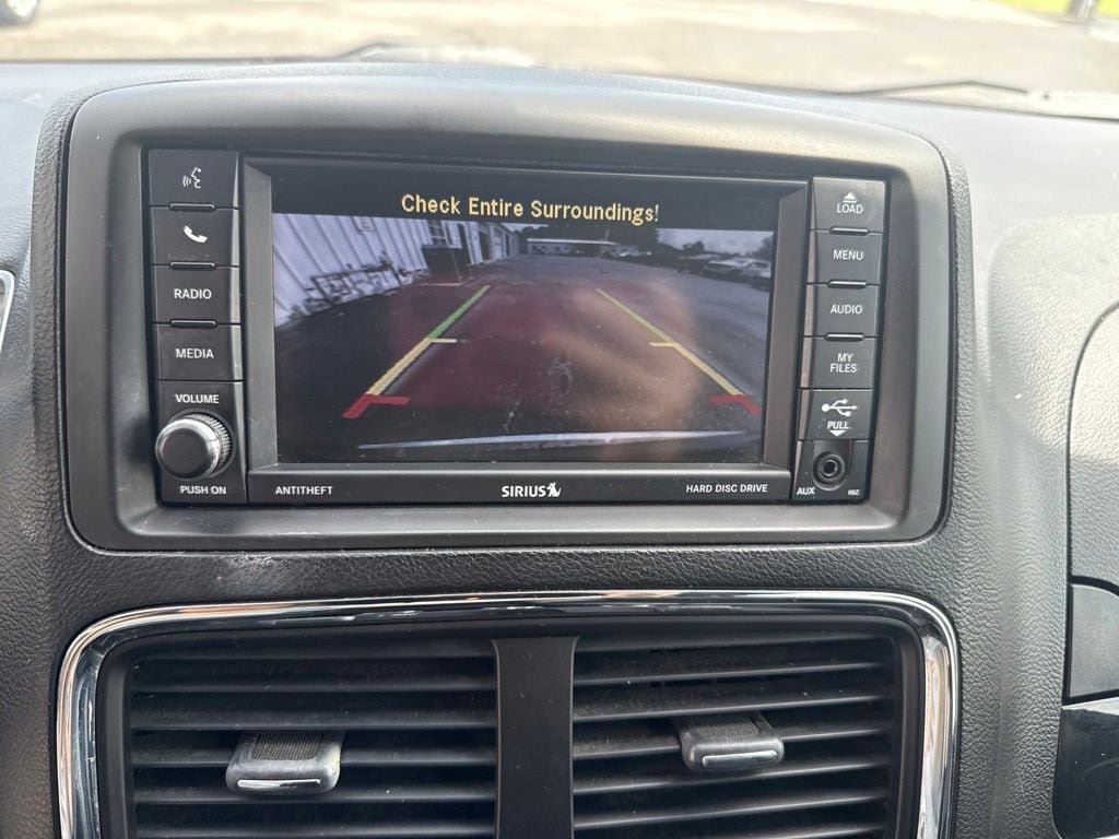 Used 2017 Dodge Grand Caravan SXT FWD image 21