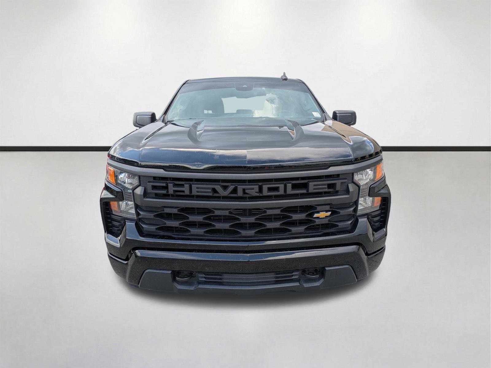 Used 2023 Chevrolet Silverado 1500 Custom RWD image 3