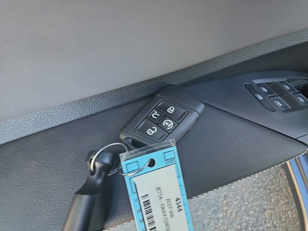 New 2027 Volkswagen Jetta SE FWD image 27