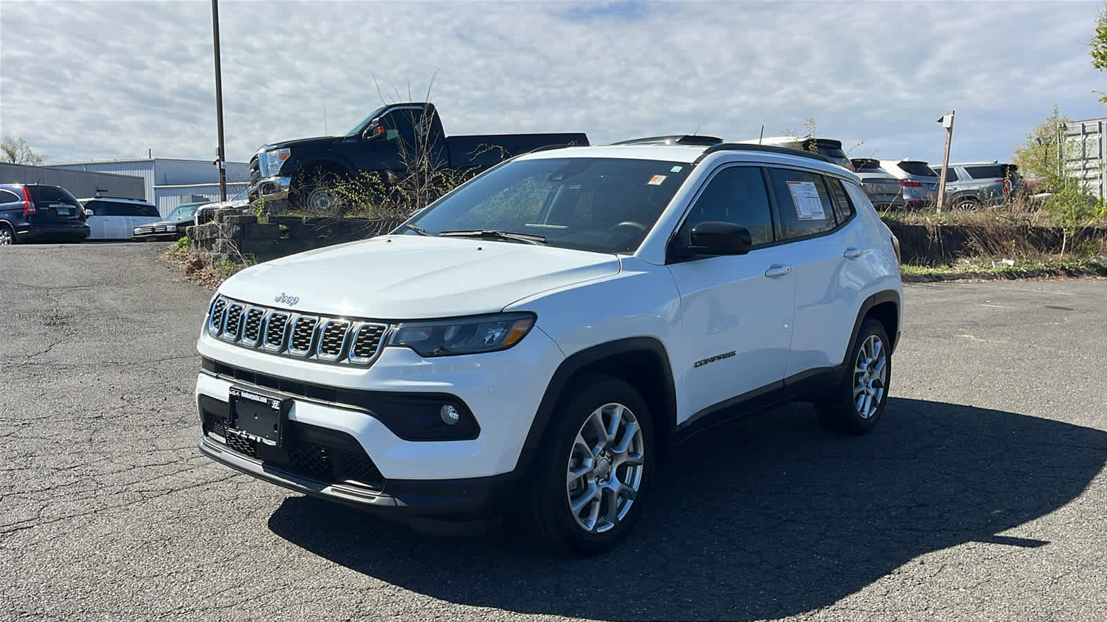 Used 2024 Jeep Compass Latitude AWD/4WD image 4