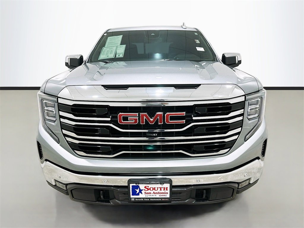 Used 2025 GMC Sierra 1500 SLT image 2
