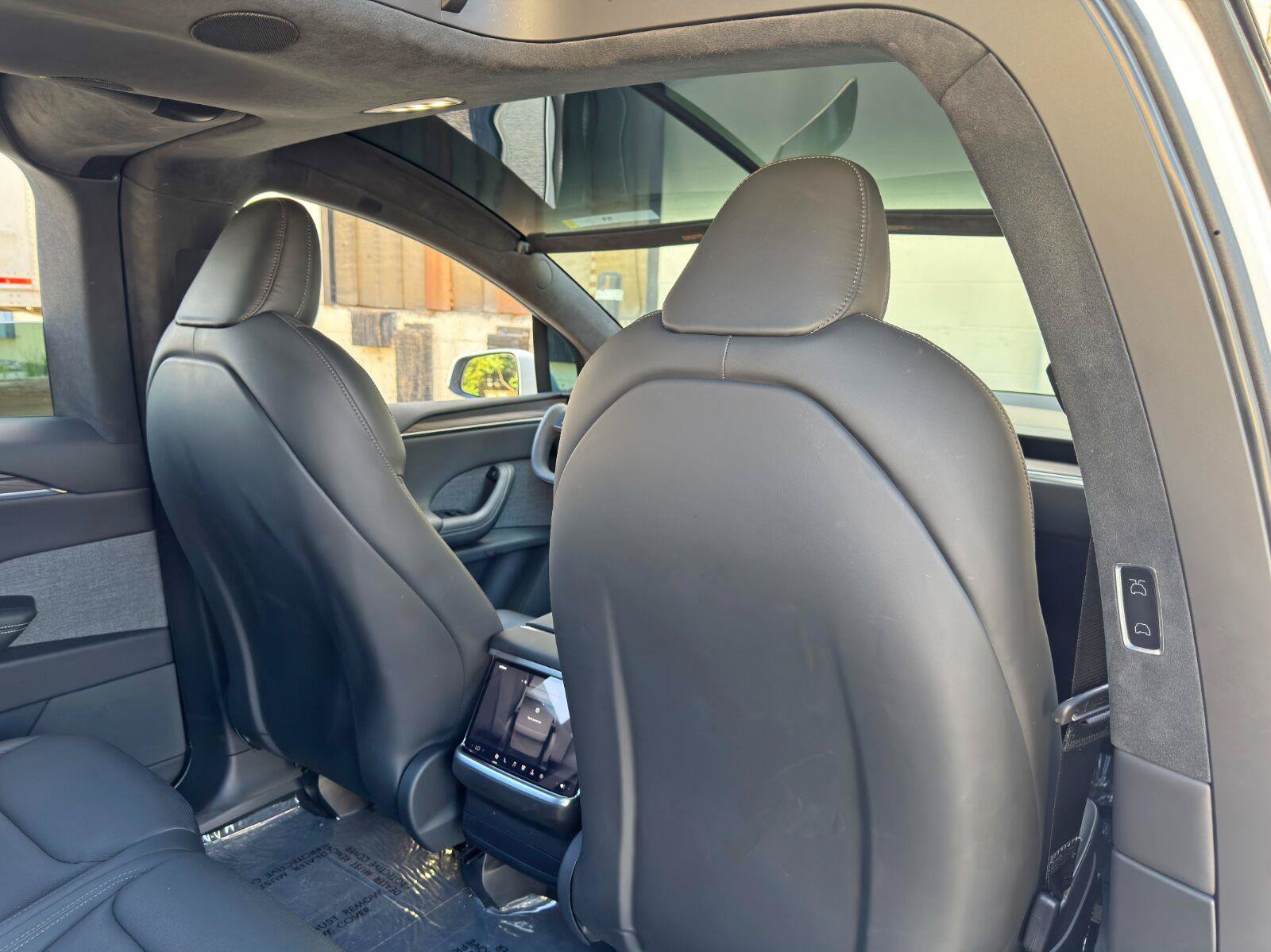 Used 2024 Tesla Model X AWD/4WD image 38