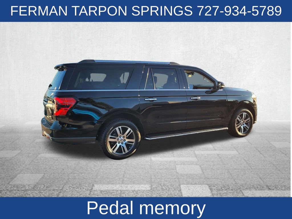 Used 2022 Ford Expedition Max Limited image 11