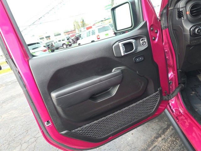 Used 2024 Jeep Wrangler Unlimited Rubicon image 11