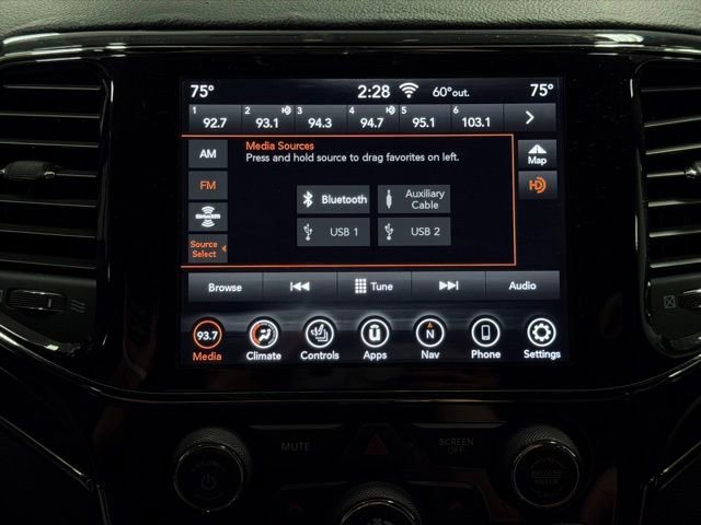 Used 2019 Jeep Grand Cherokee Limited X AWD/4WD image 34