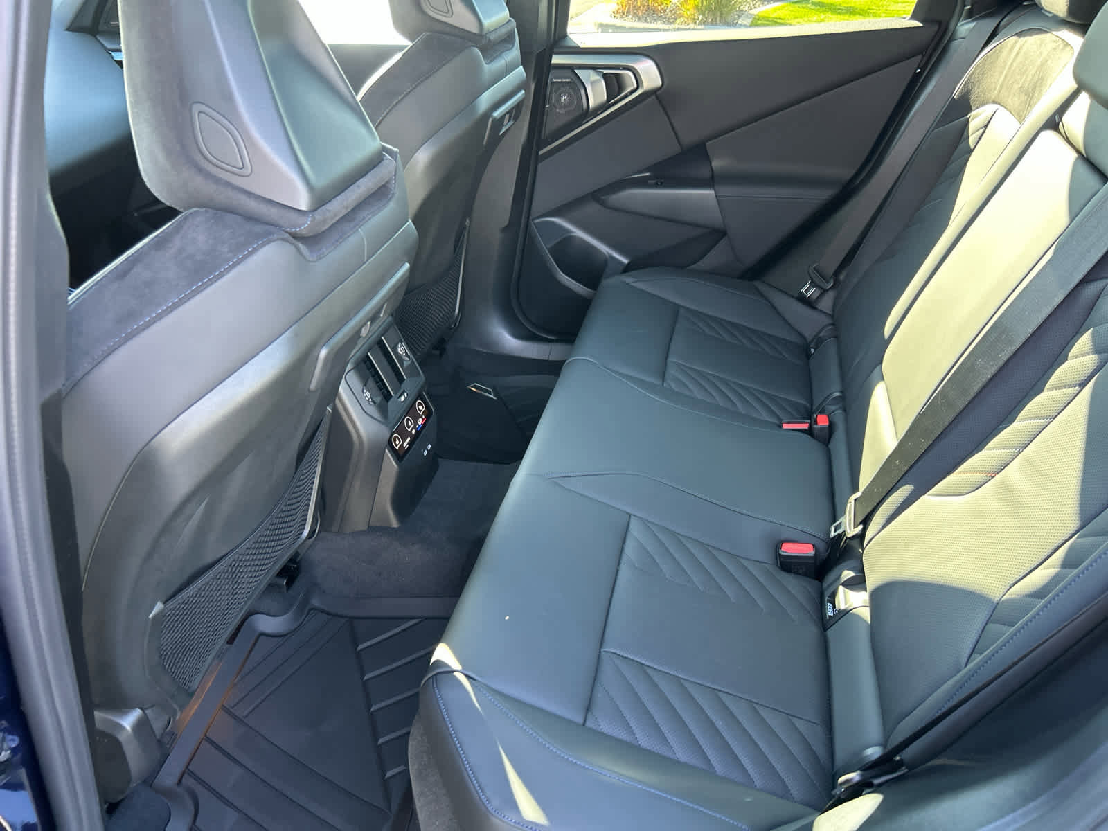 New 2026 BMW X3 M50 w/ Premium Package image 18