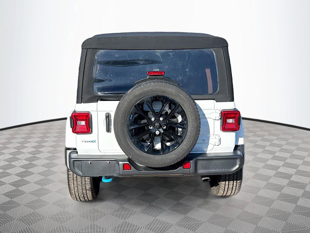 Used 2023 Jeep Wrangler Unlimited Sahara w/ Cold Weather Group image 7