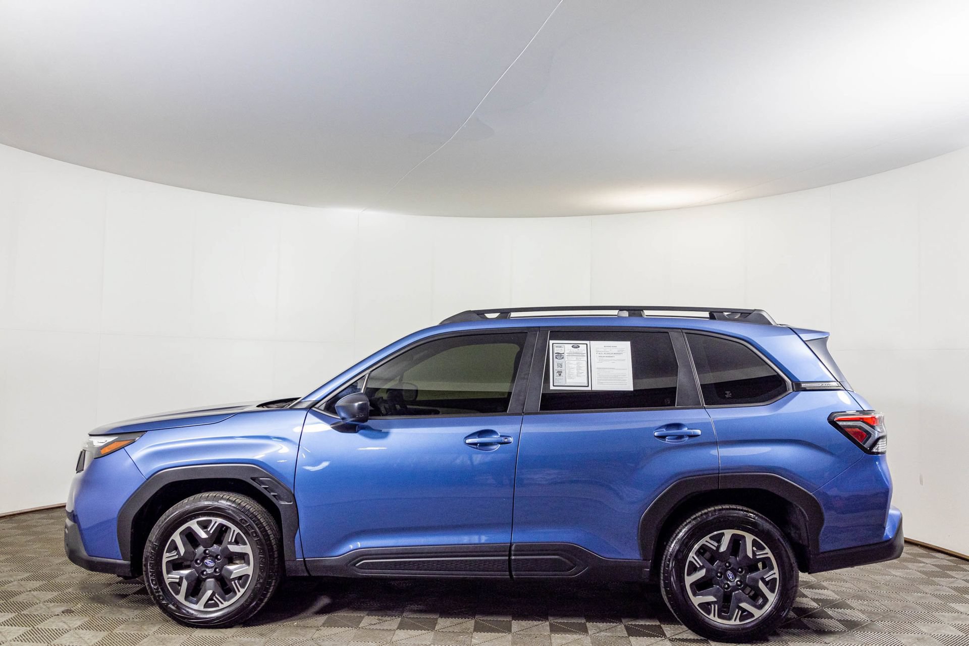 Used 2025 Subaru Forester AWD/4WD image 17
