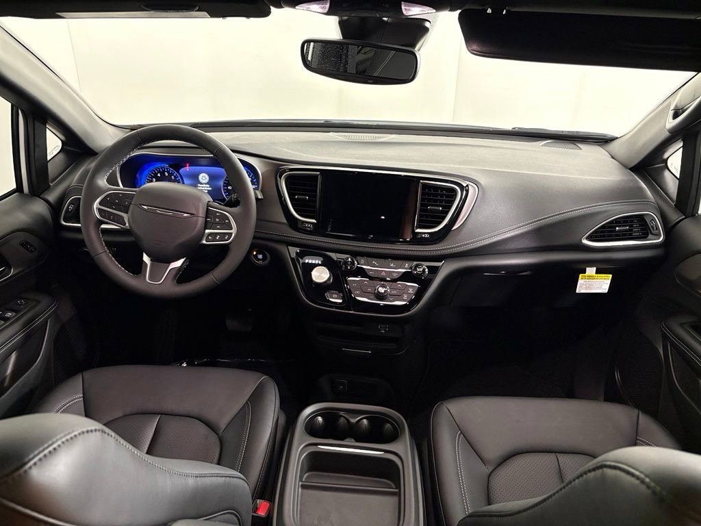 New 2027 Chrysler Pacifica LX FWD image 12