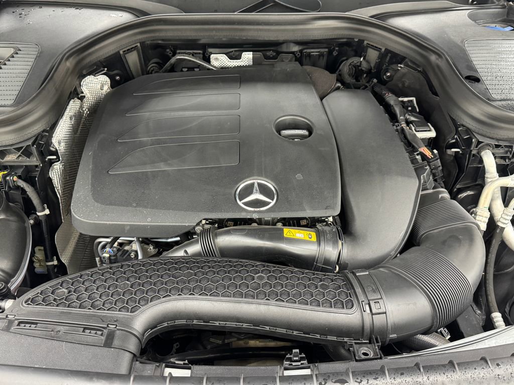 Used 2021 Mercedes-Benz GLC 300 image 34