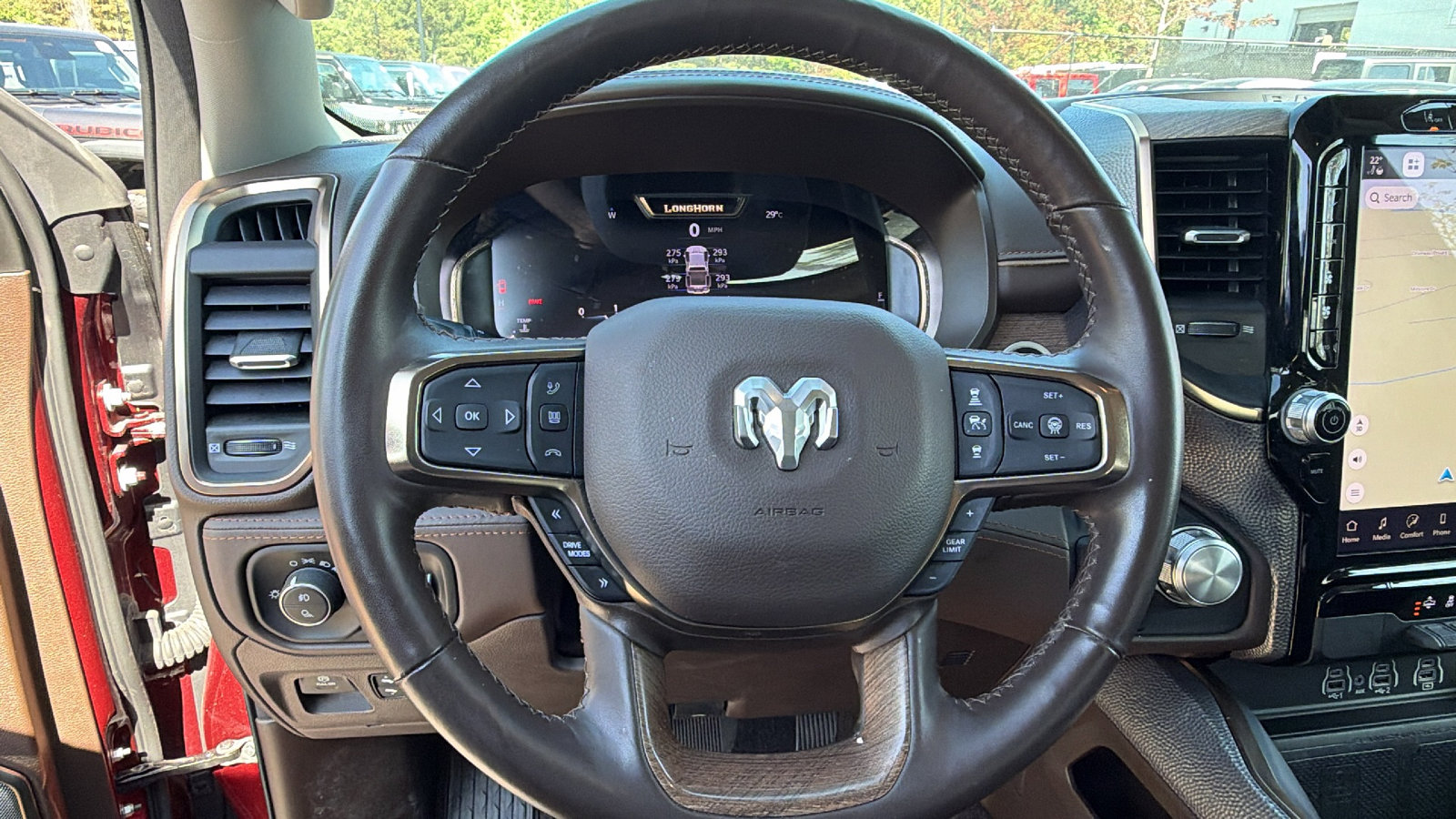 Used 2025 RAM 1500 Limited AWD/4WD image 27