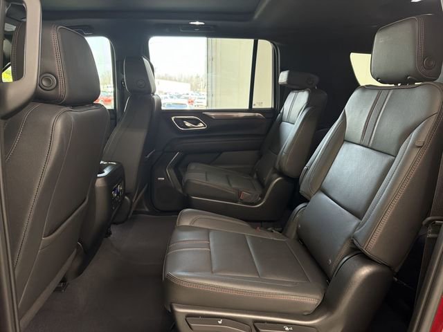 Used 2023 Chevrolet Suburban RST w/ Luxury Package image 20