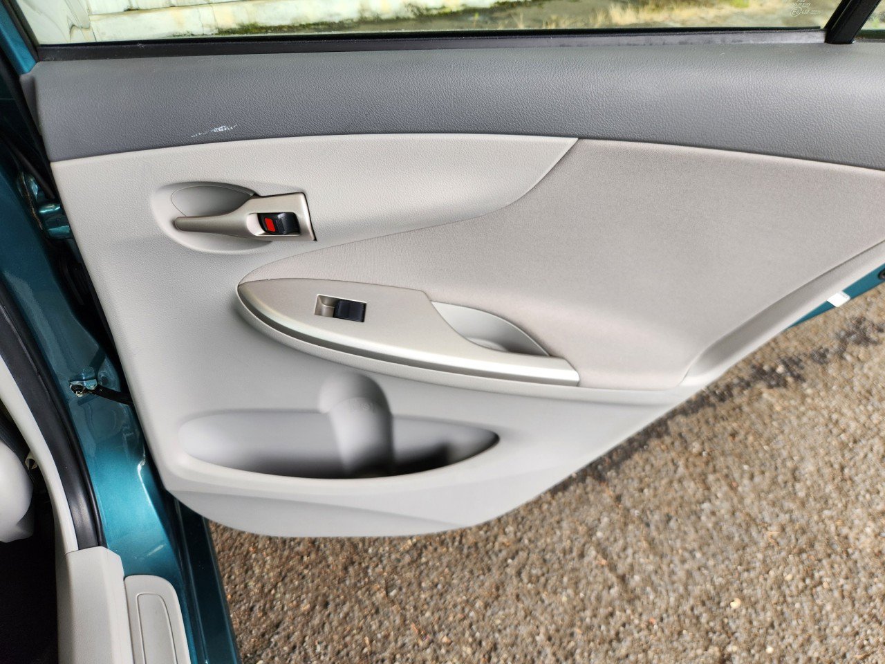 Used 2010 Toyota Corolla LE FWD image 16