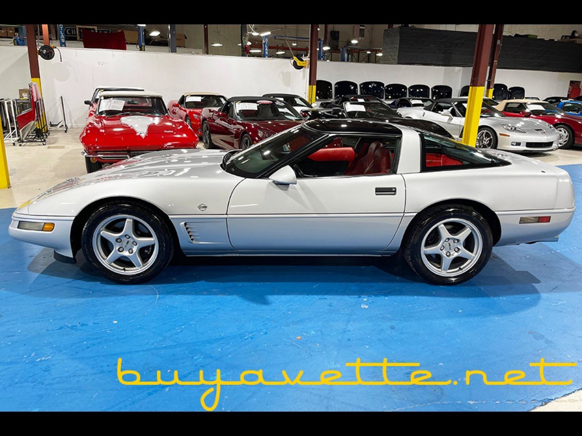 Used 1996 Chevrolet Corvette Coupe RWD image 6